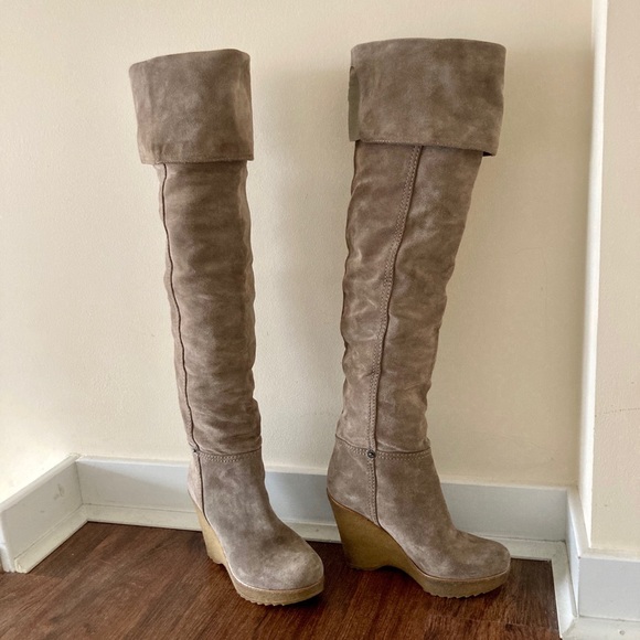 Prada Suede over-the-knee boots - Picture 3 of 4